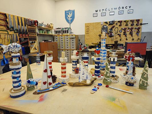 Inspirujące zajęcia z morzem w tle - Dziecko z