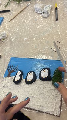 Sztuka wyobraźni: tworzenie kreatywnych obrazów różnorodnymi technikami malarskimi