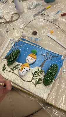 Sztuka wyobraźni: tworzenie kreatywnych obrazów różnorodnymi technikami malarskimi