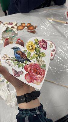 Serce pełne miłości – warsztaty decoupage z okazji Dnia Mamy